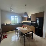 Privat Pool Garden Villa Gjilek
