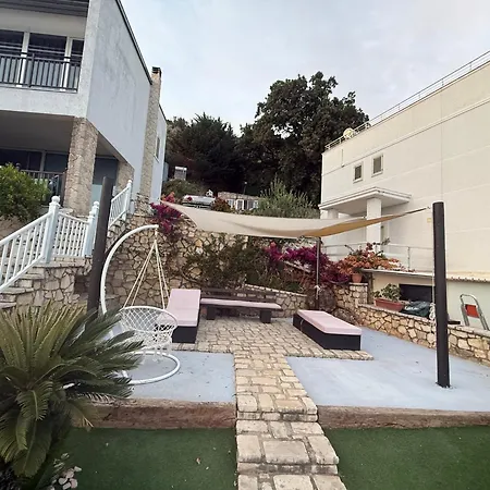 Privat Pool Garden Willa *