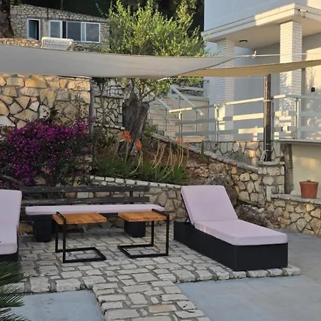 Villa Privat Pool Garden *
