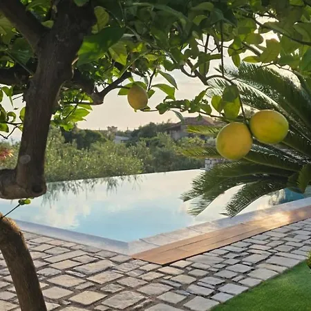 Privat Pool Garden 빌라