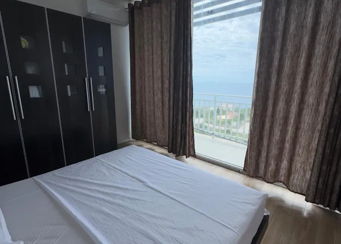 别墅 Privat Pool Garden Gjilek