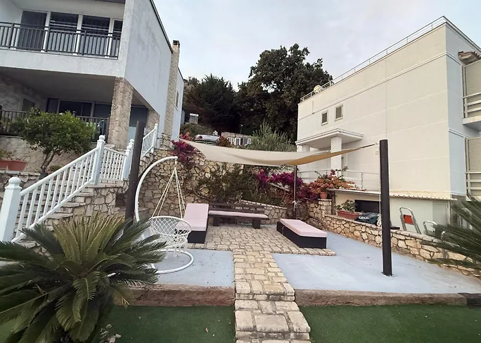 Privat Pool Garden 别墅 *